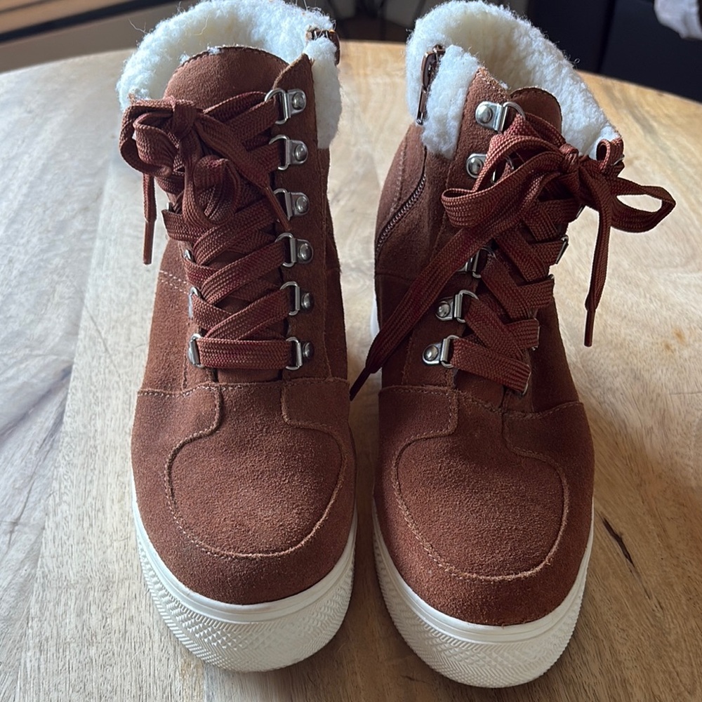 Steve Madden Brown Wedge Lace Up Boots